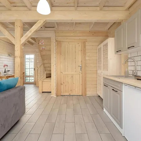 Terraced House In Near Sandy Nyaraló